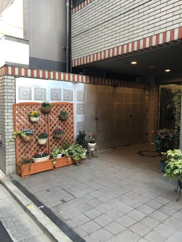 森田ビルのエントランス