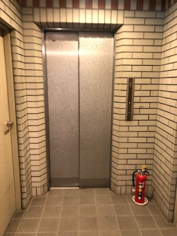 森田ビルのロビー