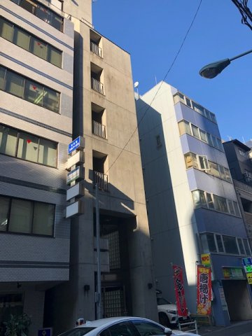 ユースメディアビルの外観