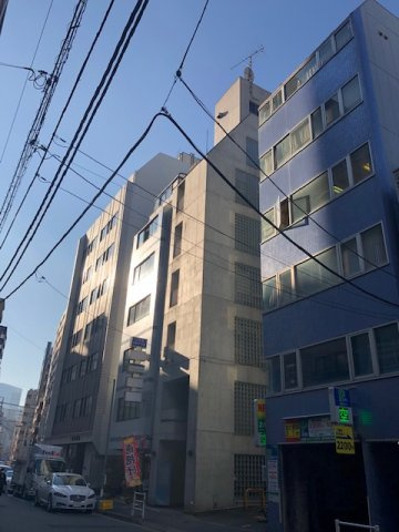 ユースメディアビルの外観
