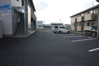 【駐車場】