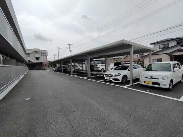 ヒルズレジデンシャルＤ20の駐車場