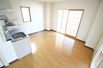 【居間・リビング】 | サンハイツ | ★★8帖ダイニングキッチン★★