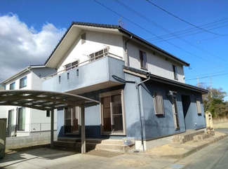 【外観】 | 羽島市竹鼻町狐穴中古住宅　お車スペース3台可能！リフォーム済みで1480万円！最寄りの駅まで10分
