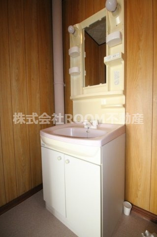 祝吉コーポレーションの洗面所|広い洗面スペース