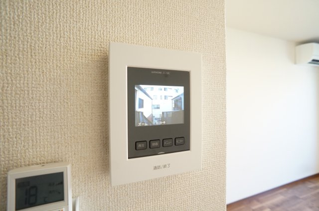 タウンハイツのセキュリティ|モニター付きインターホンで来訪者の確認が出来ます♪