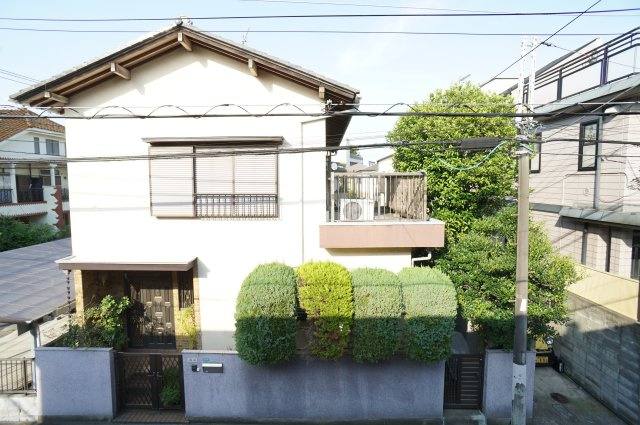 タウンハイツの展望|正面眺望！住宅街です。