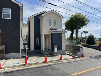 【前面道路含む現地写真】