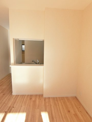 プリムローズ弐番館の居間・リビング