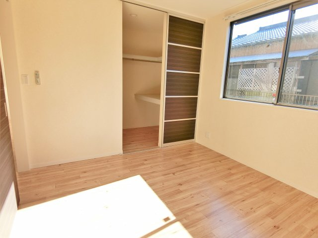 プリムローズ弐番館の洋室