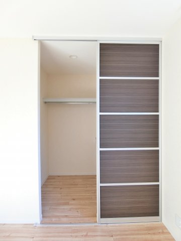 プリムローズ弐番館の収納