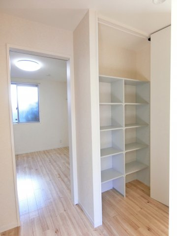 プリムローズ弐番館の収納