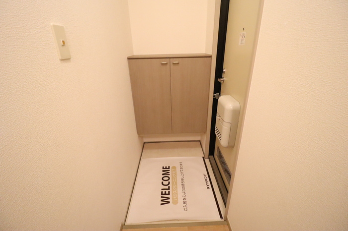 ベルフレールBの玄関