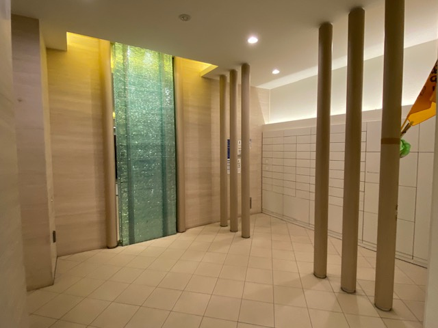 ワコーレ神戸谷上ステーションマークスのエントランス