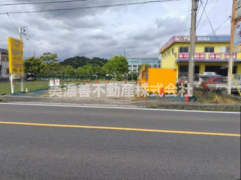 ５６０４３　山県市高木土地の外観