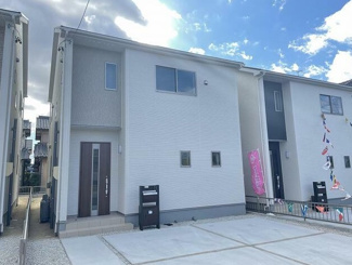 【外観】 | 大垣市河間町　新築建売　残り1棟　南側にプライベートなお庭スペースあります　駐車場3台　耐震等級3