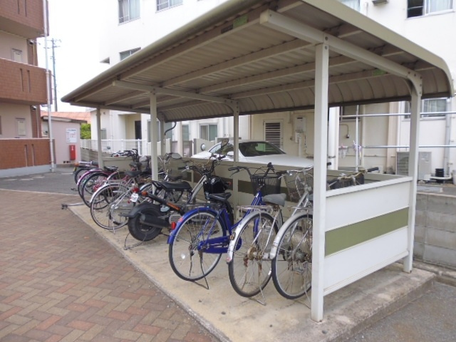 総社市門田の賃貸マンションのその他共用部分|自転車置き場