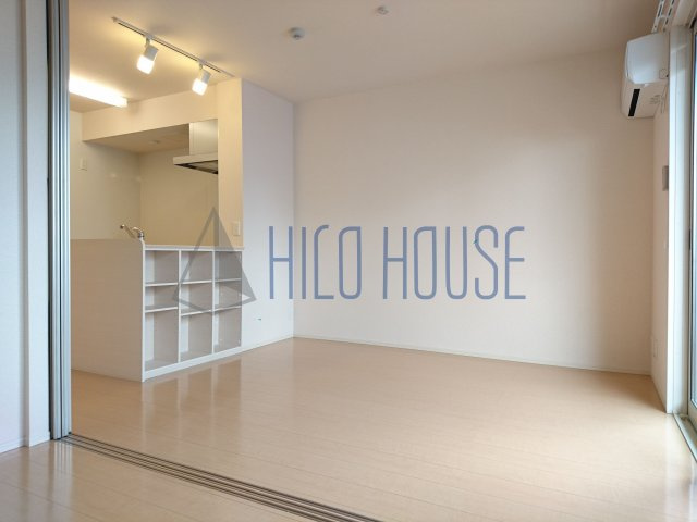 カルチェBの居間・リビング