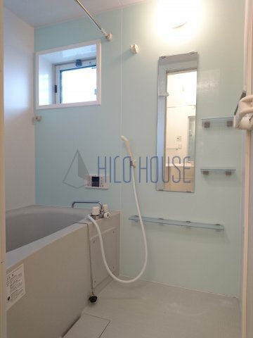 カルチェBの浴室