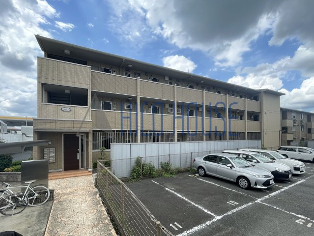 カルチェBの外観