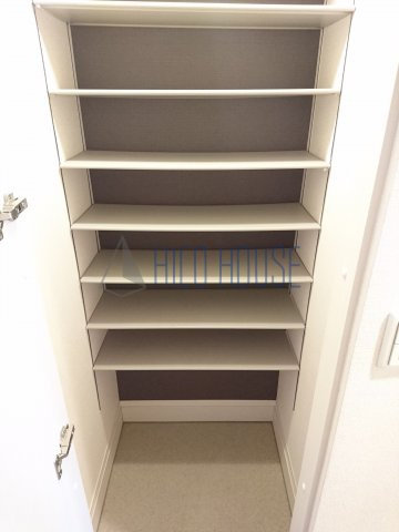 カルチェBの玄関