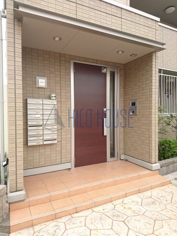 カルチェBのエントランス