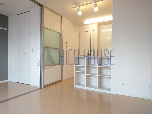 カルチェBの居間・リビング