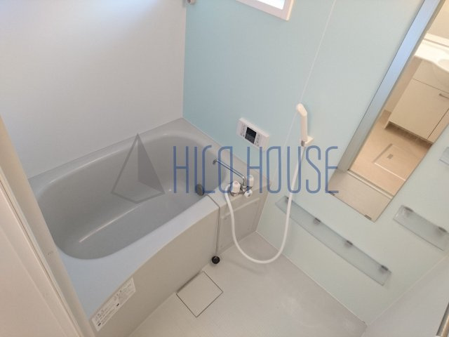 カルチェBの浴室