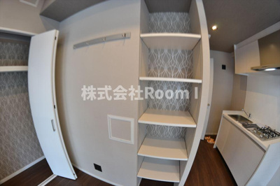 【設備】 | ブエナビスタ天満橋 | たっぷりとした収納スペースです