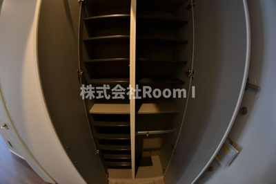 【玄関】 | ブエナビスタ天満橋 | きれいな玄関です