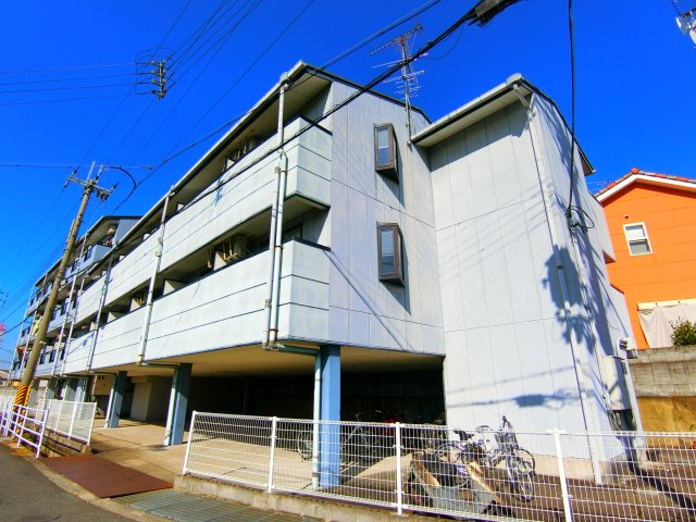 第二北山マンションの外観