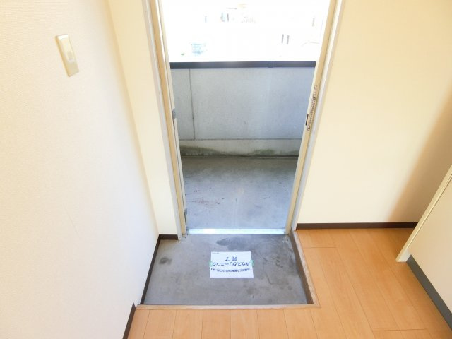 第二北山マンションの玄関