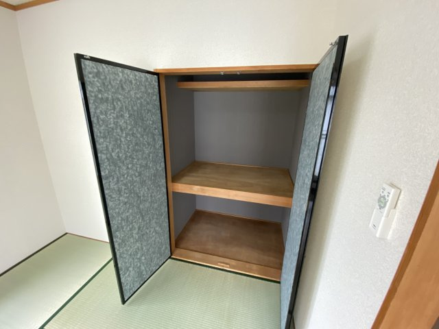 原松ハイツBの収納