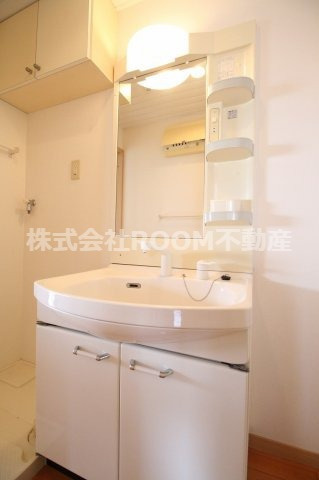 フローリッシュ広呂原の独立洗面台