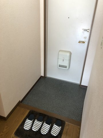 コンフォールカルチェの玄関