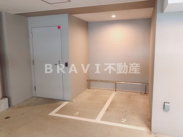エスリード南茨木　BRAVI不動産のその他共用部分|【エスリード南茨木】バイク置場