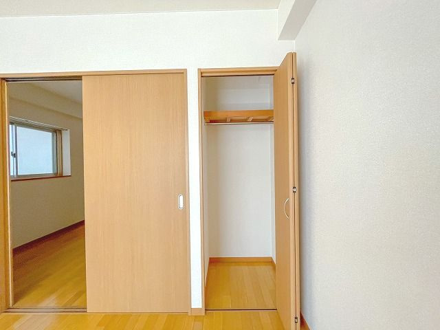 PERLA南川添Ⅱの収納|こまごまとしたものを収納できそうですね