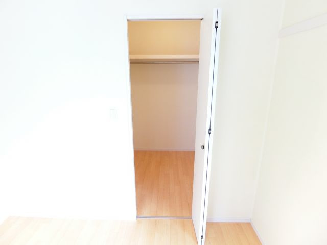 クレストコートＢ棟の収納