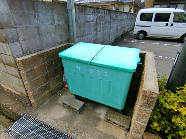 サングリエの周辺