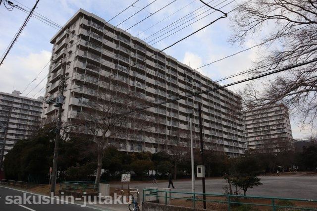 幕張ファミールハイツ　３号棟の外観|幕張ファミールハイツ３号棟　９階部分　眺望自慢　ペットと暮らせます。