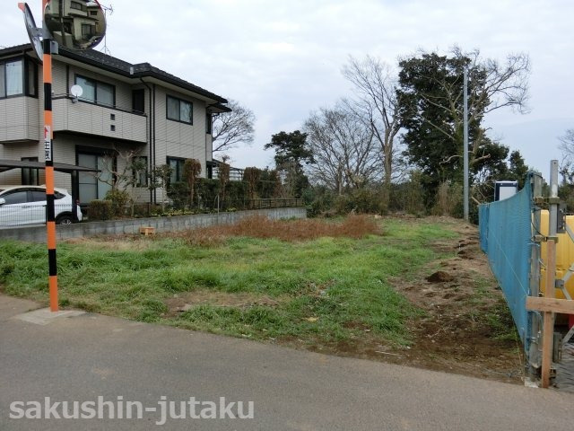長作町　売地の外観|長作町　売地　大型８３坪　間口は１１．２ｍ　公道面　更地につき即建築可　建築条件なし　