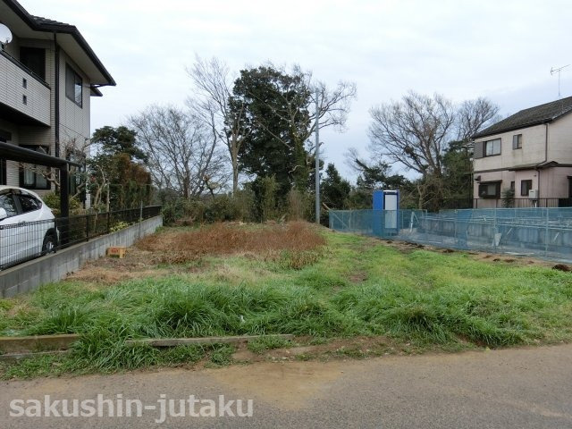 長作町　売地の外観|長作町　売地　大型８３坪　間口は１１．２ｍ　公道面　更地につき即建築可　建築条件なし　