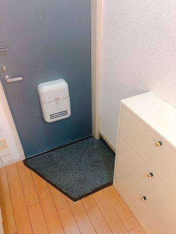 栗真ハイマートエクセル　A棟の玄関
