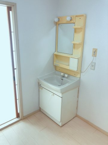 栗真ハイマートエクセル　A棟の洗面所