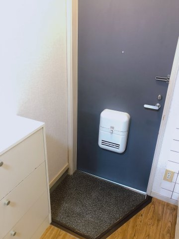 栗真ハイマートエクセル　A棟の玄関