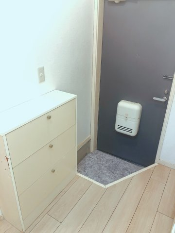 栗真ハイマートエクセル　C棟の玄関