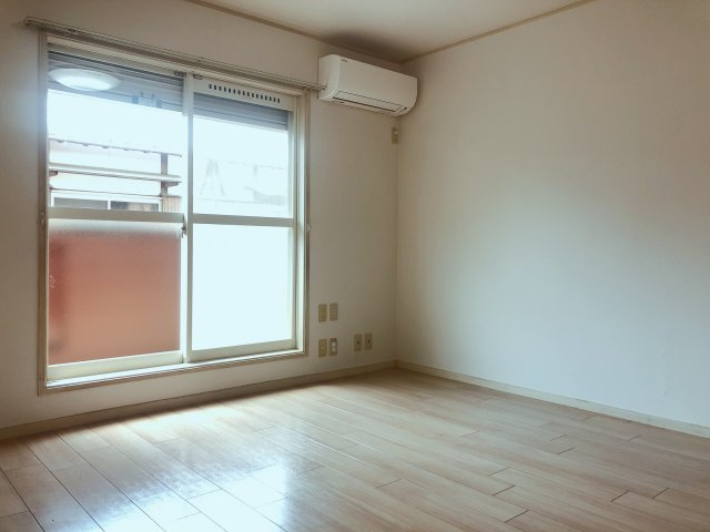 栗真ハイマートエクセル　C棟の寝室