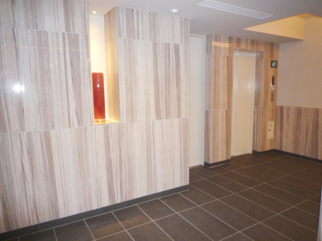 ジオエント本郷のエントランス|エントランス