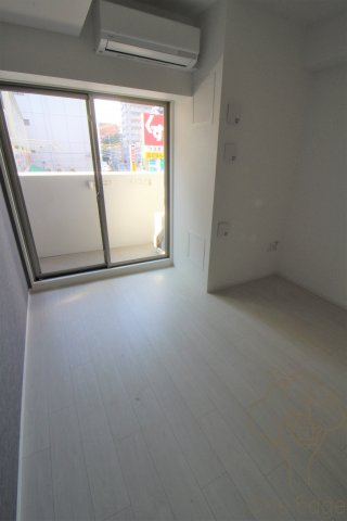 Dimus新大阪の居間・リビング