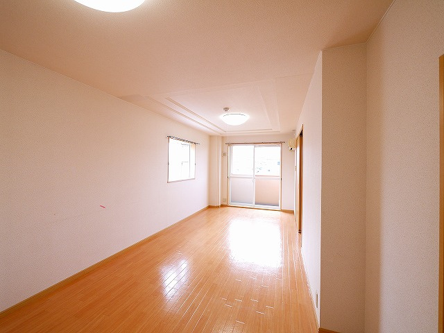 ＣＨＥＲＲＹ　ＨＯＵＳＥ（チェリーハウス）の居間・リビング